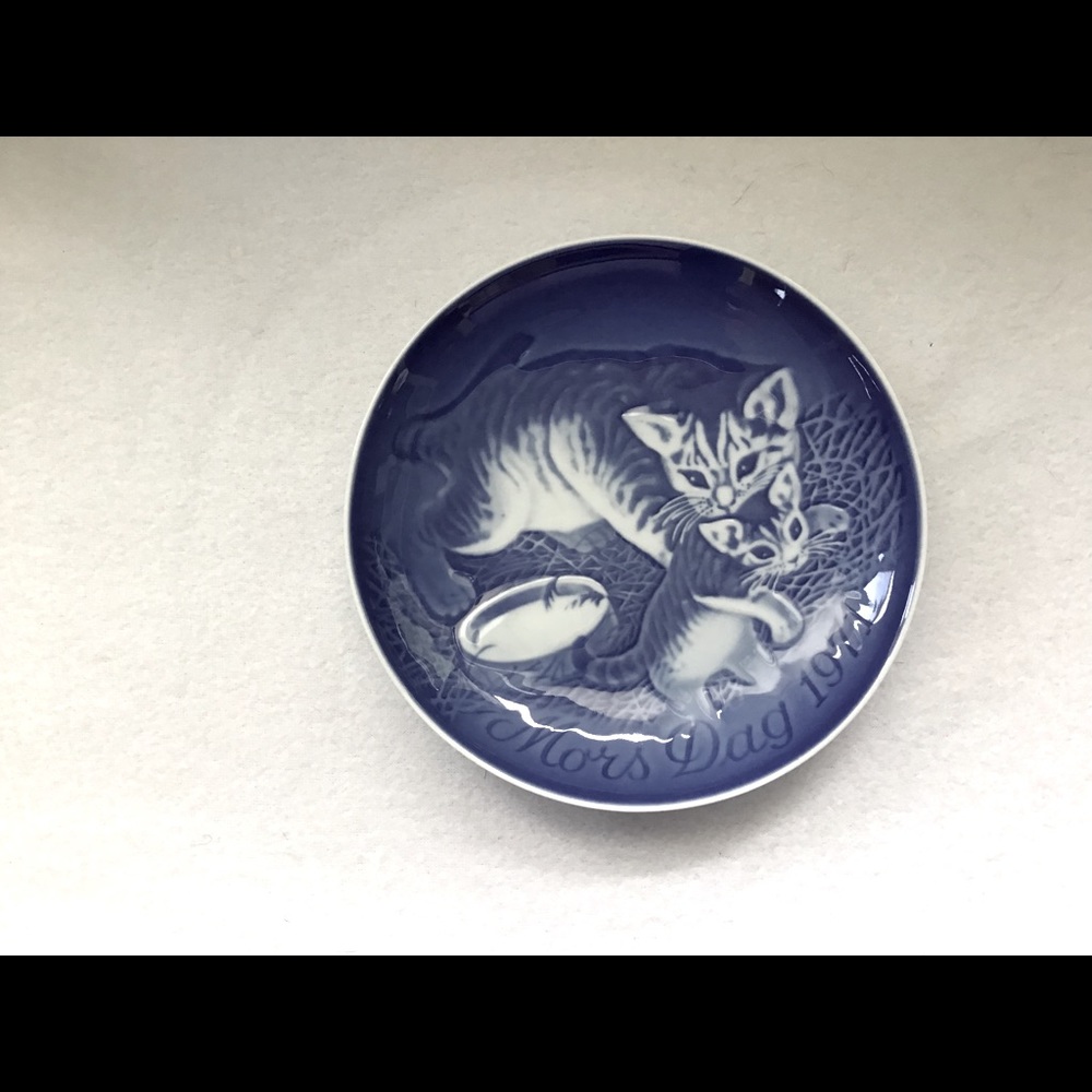 Bing& Grondahl Mother’s Day plate